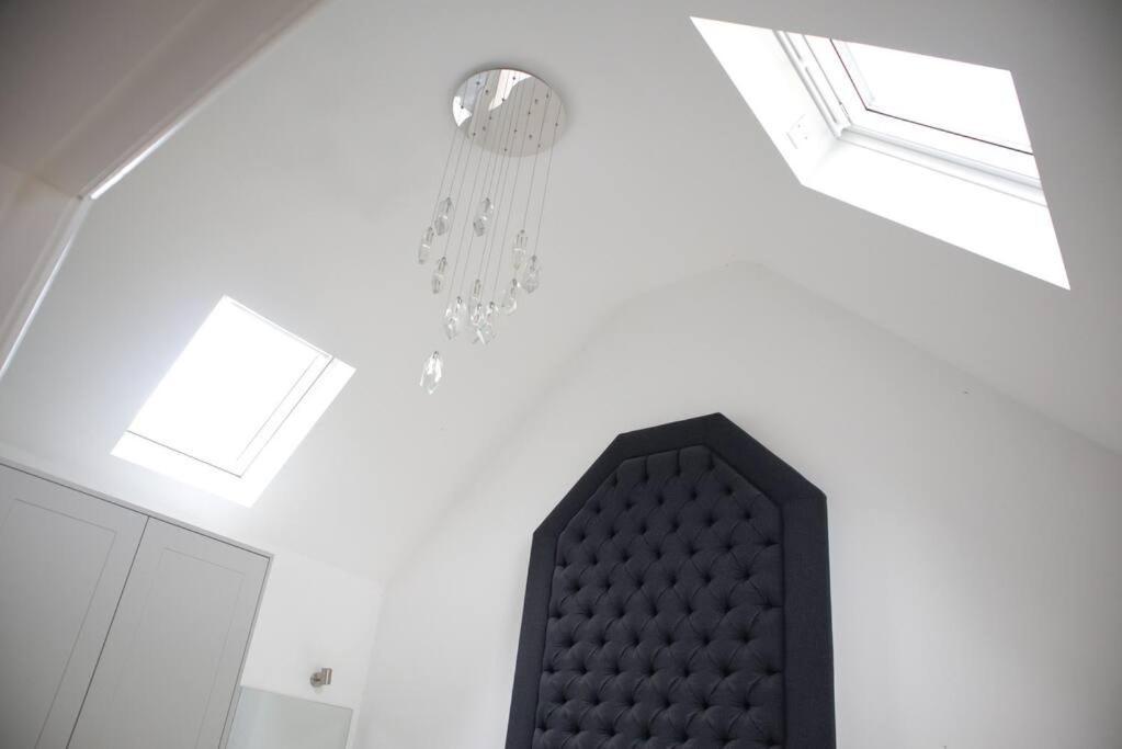 Luxury Detached Peak District Stone Barn - Dog Friendly Villa Hazelwood Exterior photo